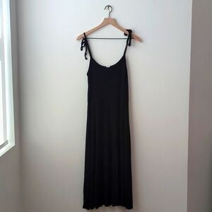 ❤️ GAP women's ribbed black swing midi dress